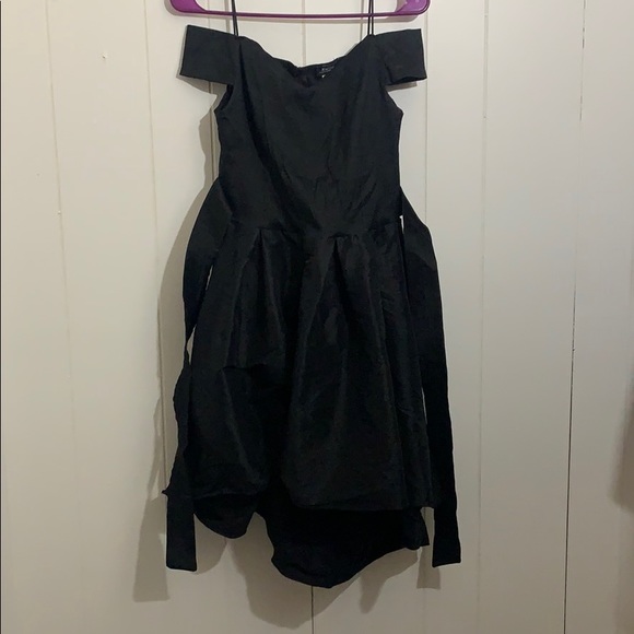 Black dress - Picture 1 of 3
